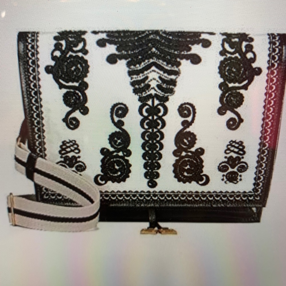 Tory Burch Farrah Embroidered Shoulder Bag**NWT**